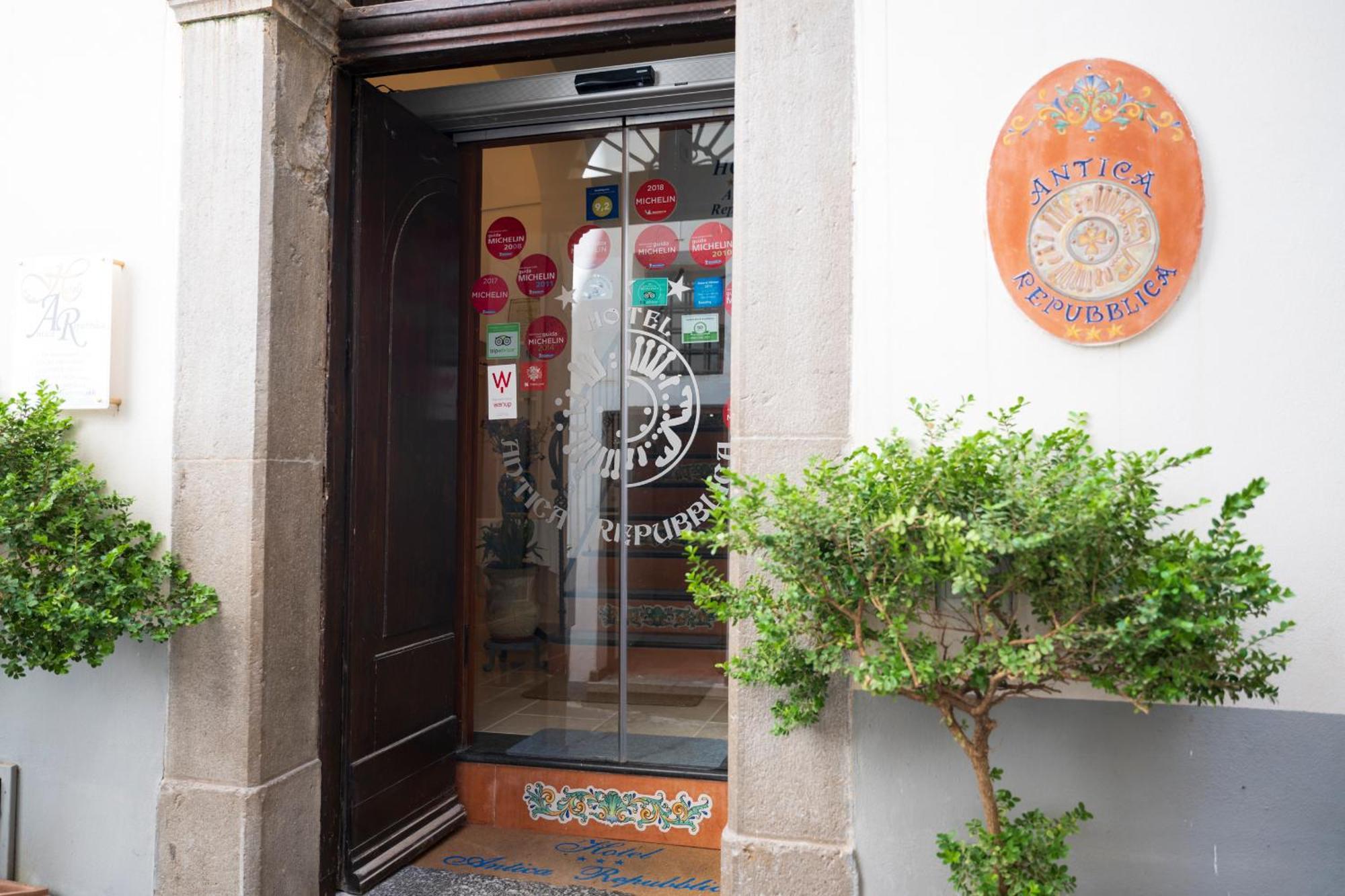Aparthotel Antica Repubblica In Amalfi Center At 100Mt From The Sea Extérieur photo